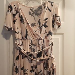 Pinkblush Dresses - Pink Blush maternity dress Pinkblush Dresses - Pink Blush maternity dress